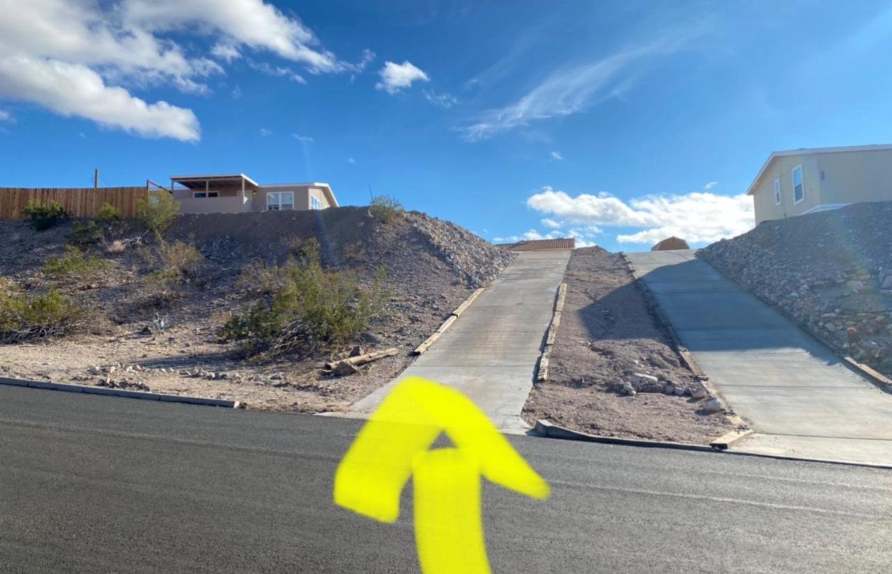 Magnificent & Tranquil Home, Mountain Views , 8 Mins To Casinos & River, Fire Pit, Bbq Bullhead City Eksteriør billede