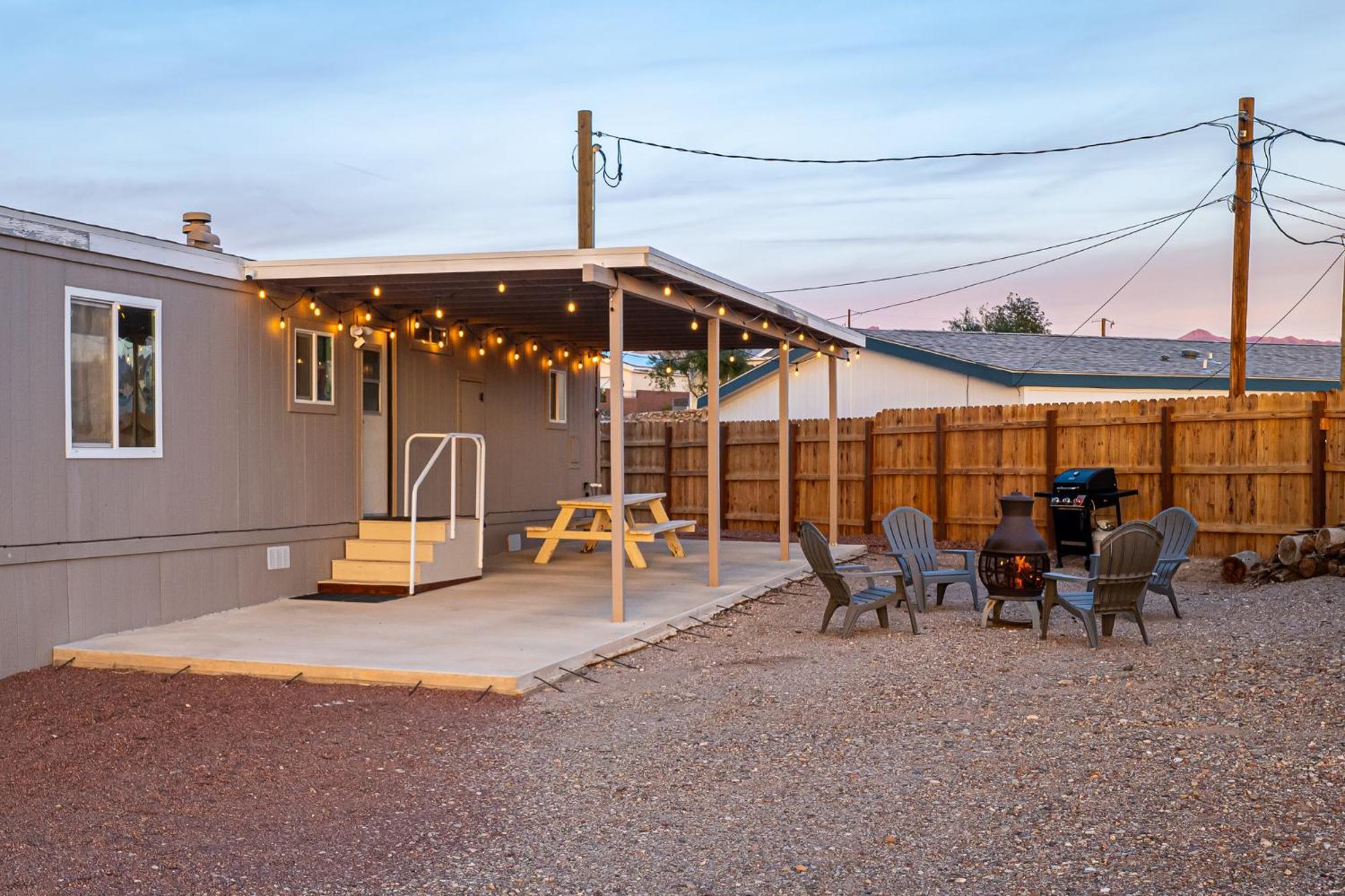 Magnificent & Tranquil Home, Mountain Views , 8 Mins To Casinos & River, Fire Pit, Bbq Bullhead City Eksteriør billede
