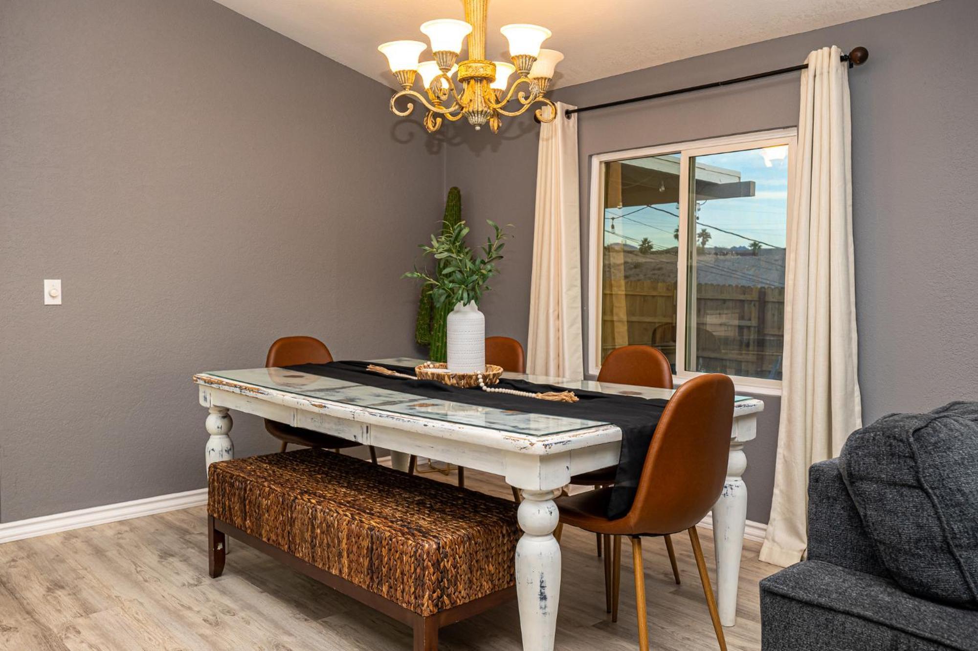 Magnificent & Tranquil Home, Mountain Views , 8 Mins To Casinos & River, Fire Pit, Bbq Bullhead City Eksteriør billede