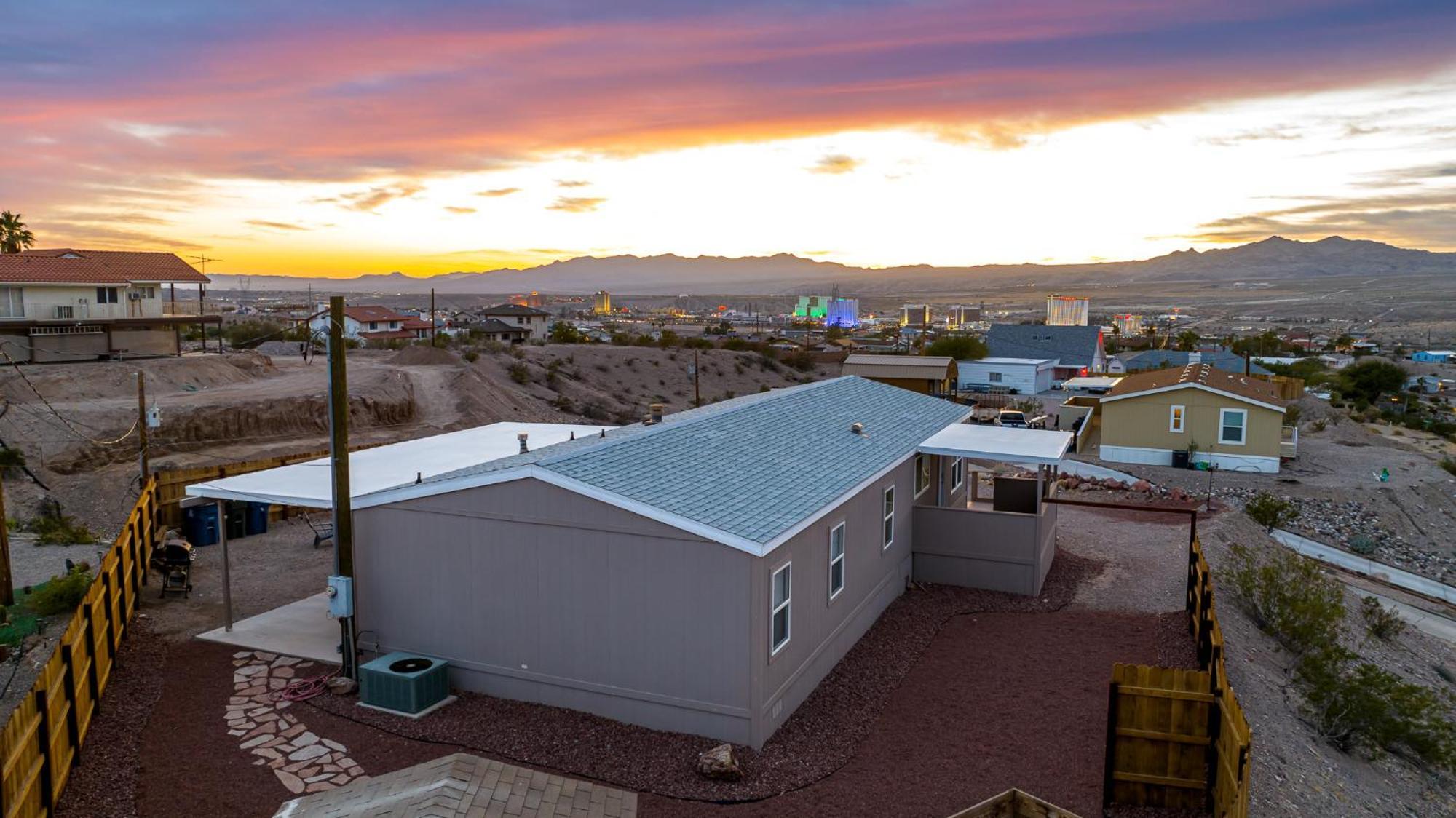 Magnificent & Tranquil Home, Mountain Views , 8 Mins To Casinos & River, Fire Pit, Bbq Bullhead City Eksteriør billede
