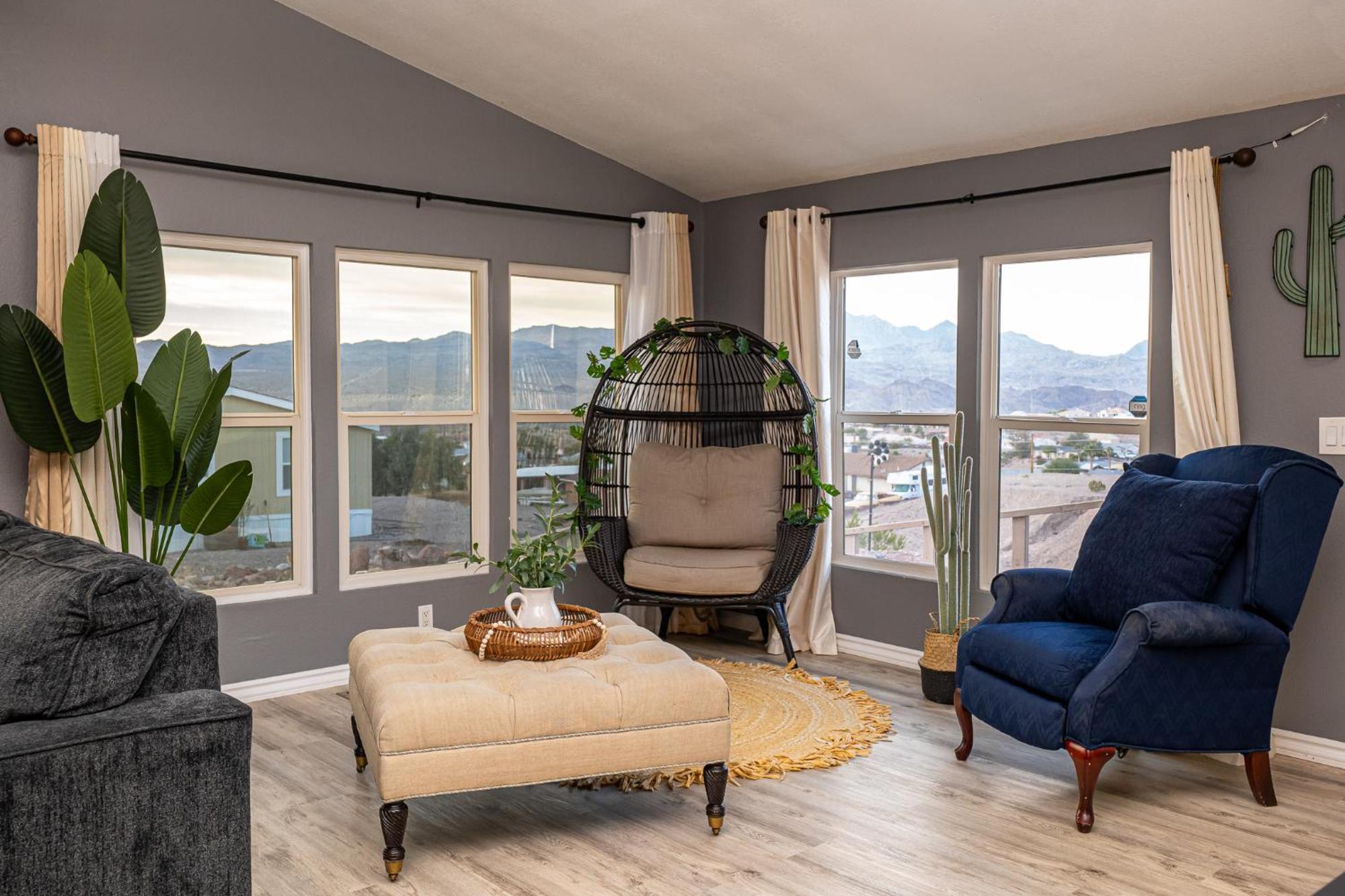 Magnificent & Tranquil Home, Mountain Views , 8 Mins To Casinos & River, Fire Pit, Bbq Bullhead City Eksteriør billede